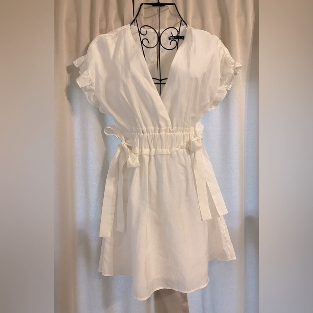 ZARA Women’s Size XS White Cross Over Dress with Bow Detail on Waist